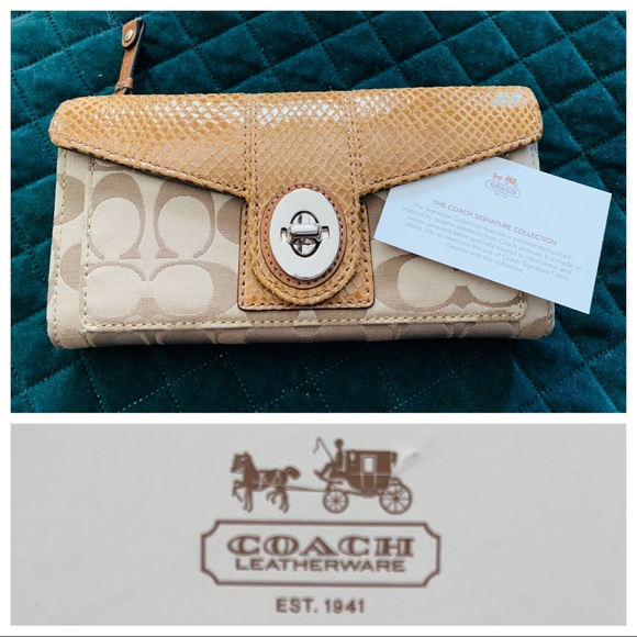 Coach Handbags - 🆕 COACH wallet